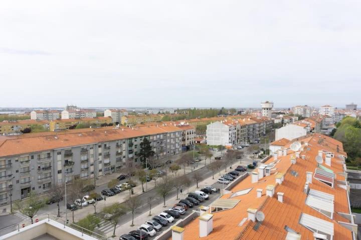 8Rooftop - T2 Com Terraco E Vista Para As Salinas! Lejlighed Aveiro Eksteriør billede