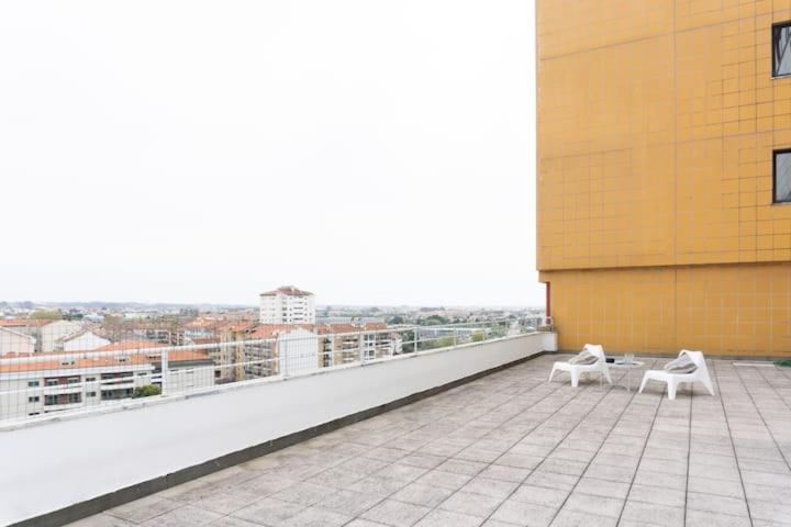 8Rooftop - T2 Com Terraco E Vista Para As Salinas! Lejlighed Aveiro Eksteriør billede