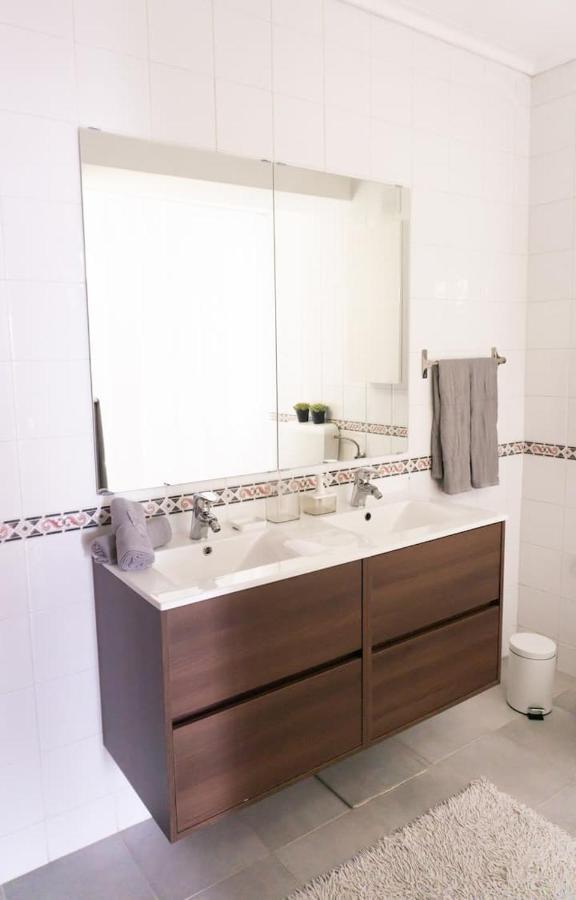8Rooftop - T2 Com Terraco E Vista Para As Salinas! Lejlighed Aveiro Eksteriør billede