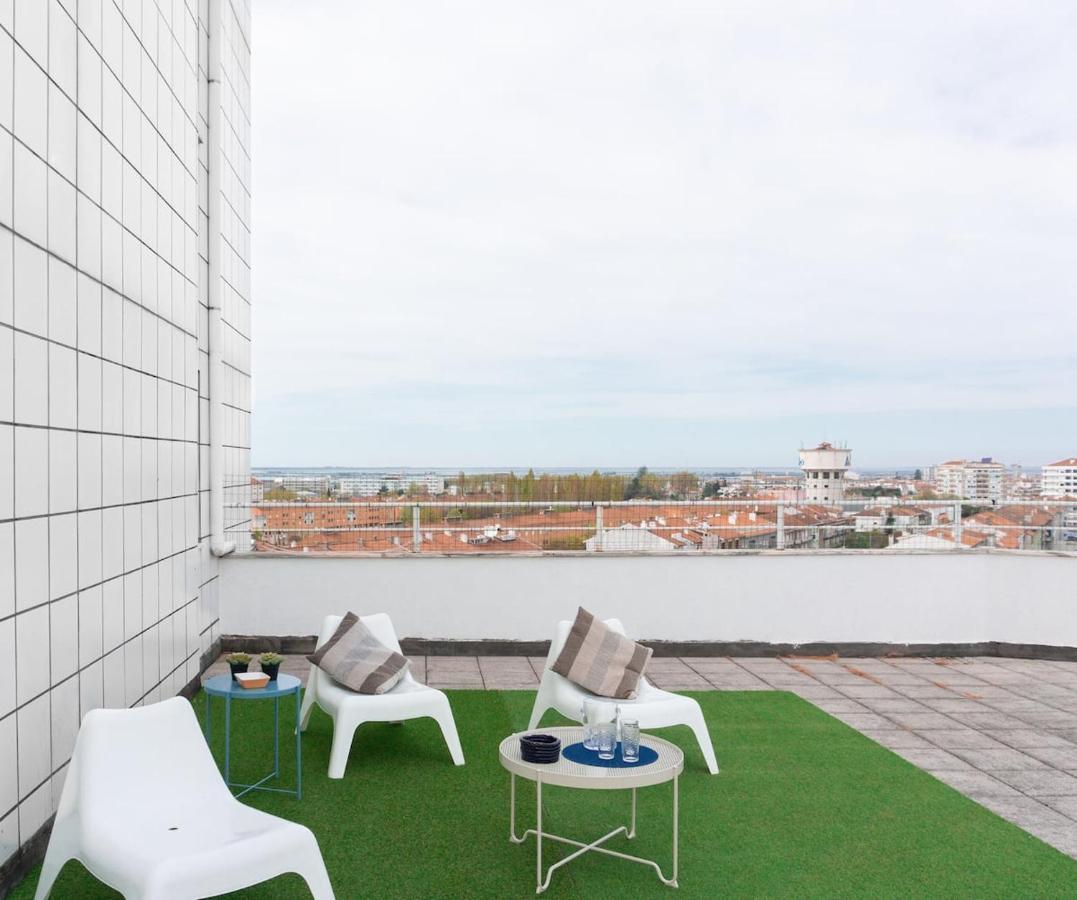 8Rooftop - T2 Com Terraco E Vista Para As Salinas! Lejlighed Aveiro Eksteriør billede