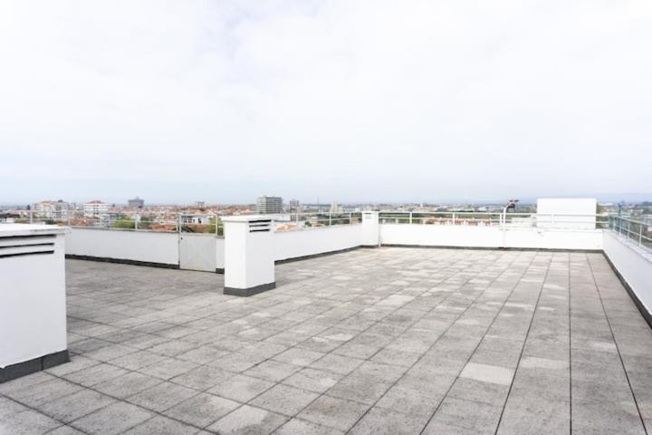 8Rooftop - T2 Com Terraco E Vista Para As Salinas! Lejlighed Aveiro Eksteriør billede